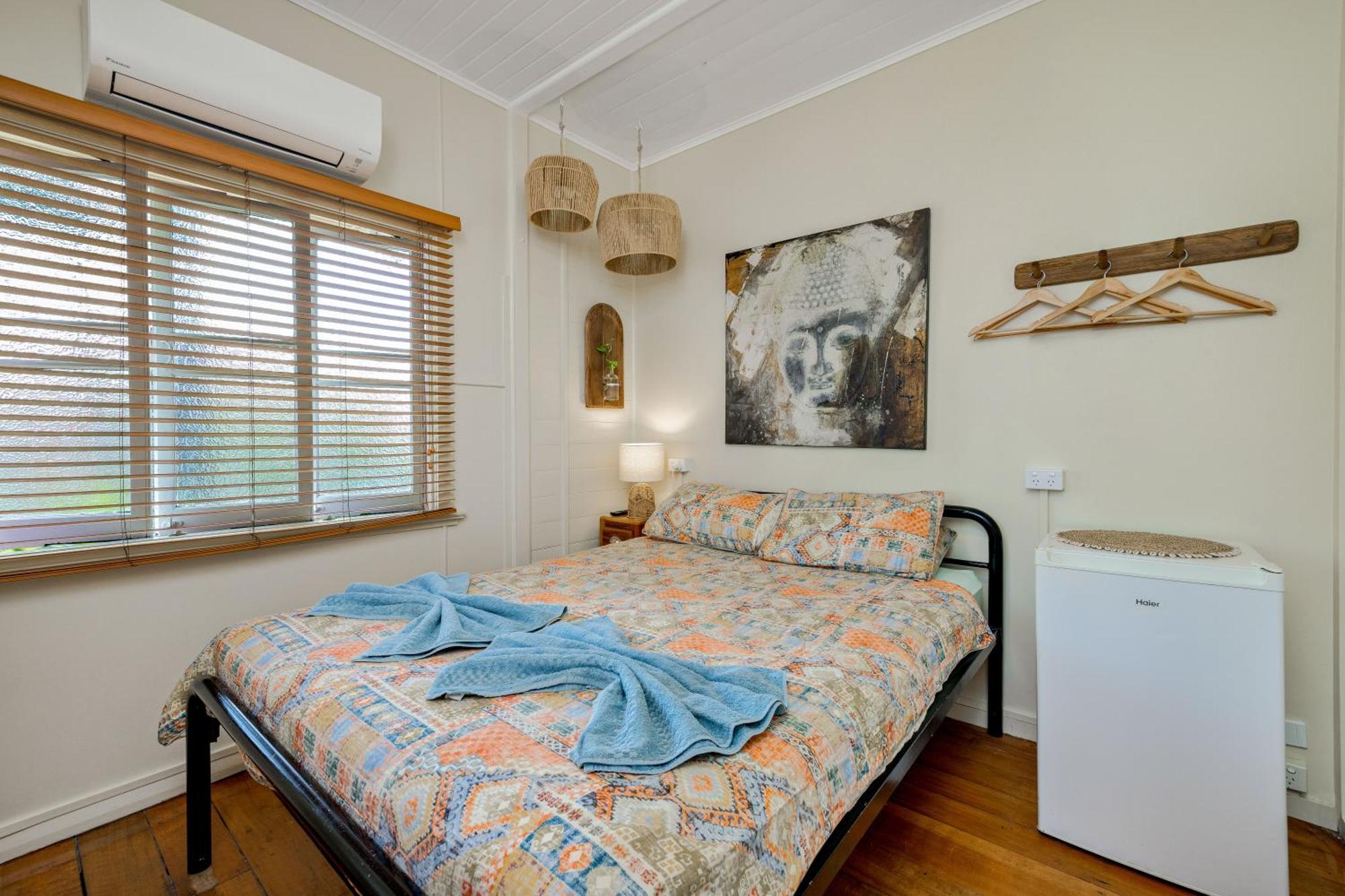 凱恩斯 绿洲旅行者旅舍旅舍 外观 照片 A room at the hostel